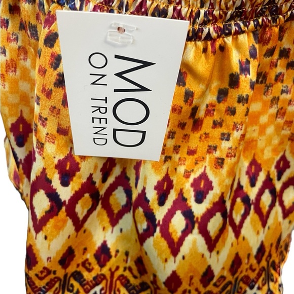 Halter blouse,Garden Desert, yellow,red & blue, side zipper, tie at neck, size M - Picture 5 of 6